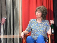 Holka odjinud